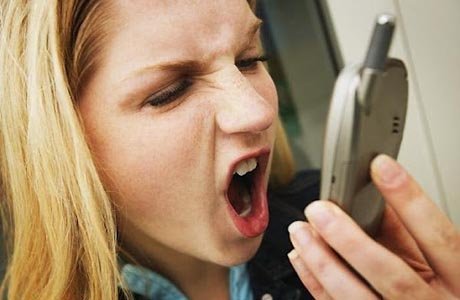 A operadora te passa a perna, mas estressar com ela piora as coisas! Lidando com a operadora
