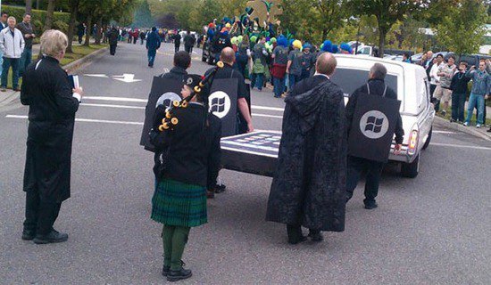 Marketing do Windows Phone: será que deu certo? Funeral IPhone e BlackBerry