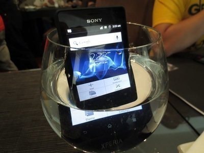 Sony Xperia Go é resiste a água?