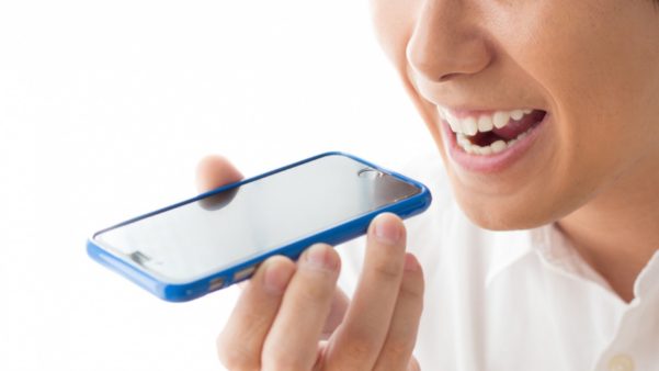 Controle de voz celular