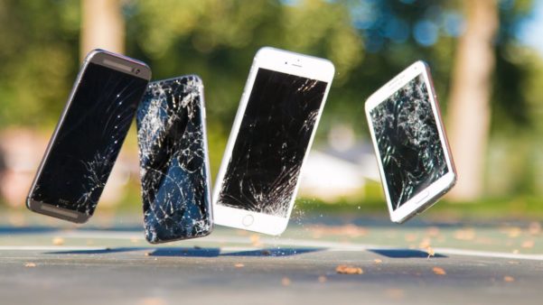 Smartphone resistente a quedas